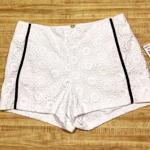 Gianni Bini Crochet Lace Shorts White New With Tags Size 7